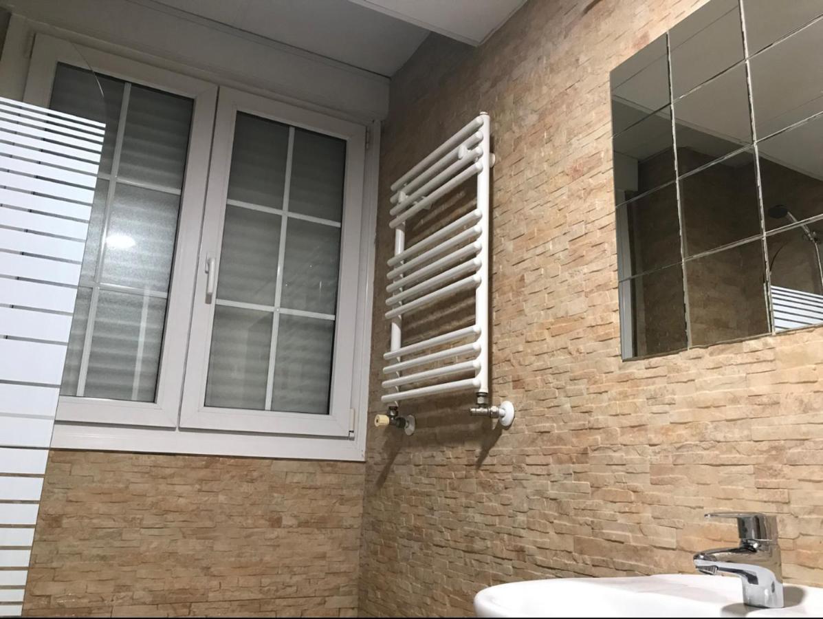 Chale Barajas Escala Hotell Madrid Exteriör bild