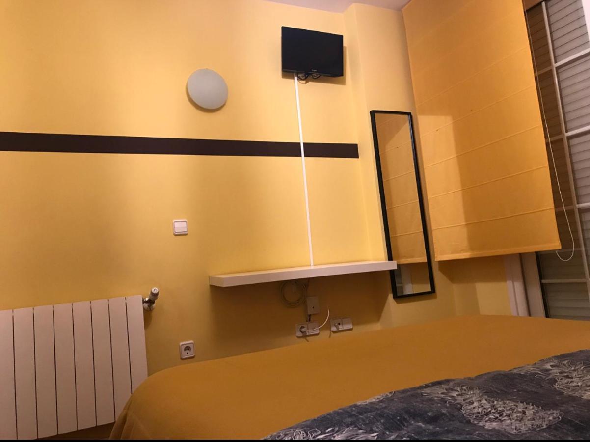 Chale Barajas Escala Hotell Madrid Exteriör bild