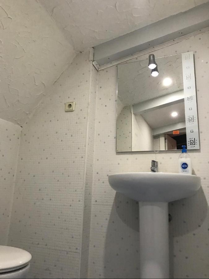 Chale Barajas Escala Hotell Madrid Exteriör bild